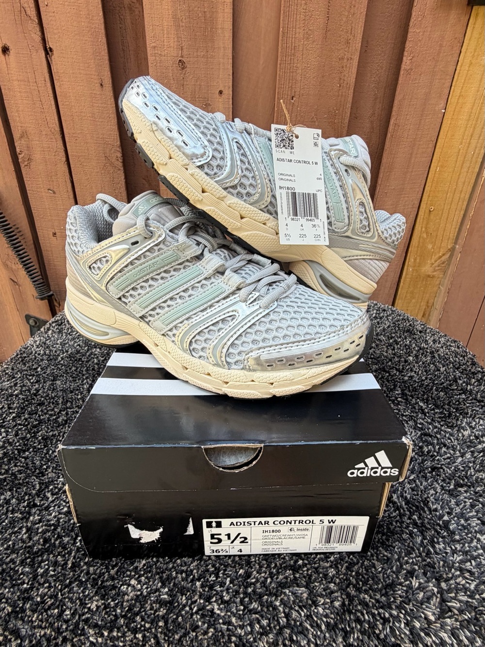 adidas Adistar Control 5 Women’s 5.5 Grey Sage Silver Sneakers New With Box